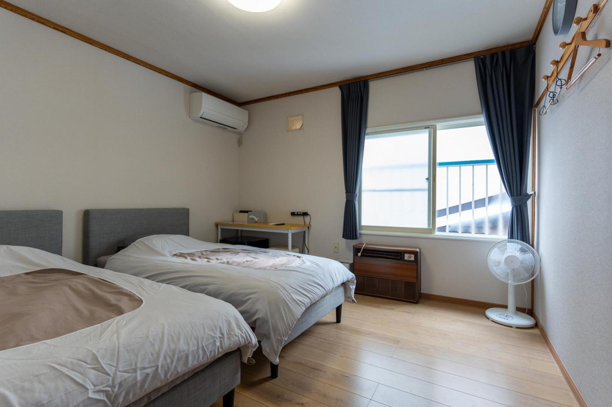 Bear Elephant Hostel *
